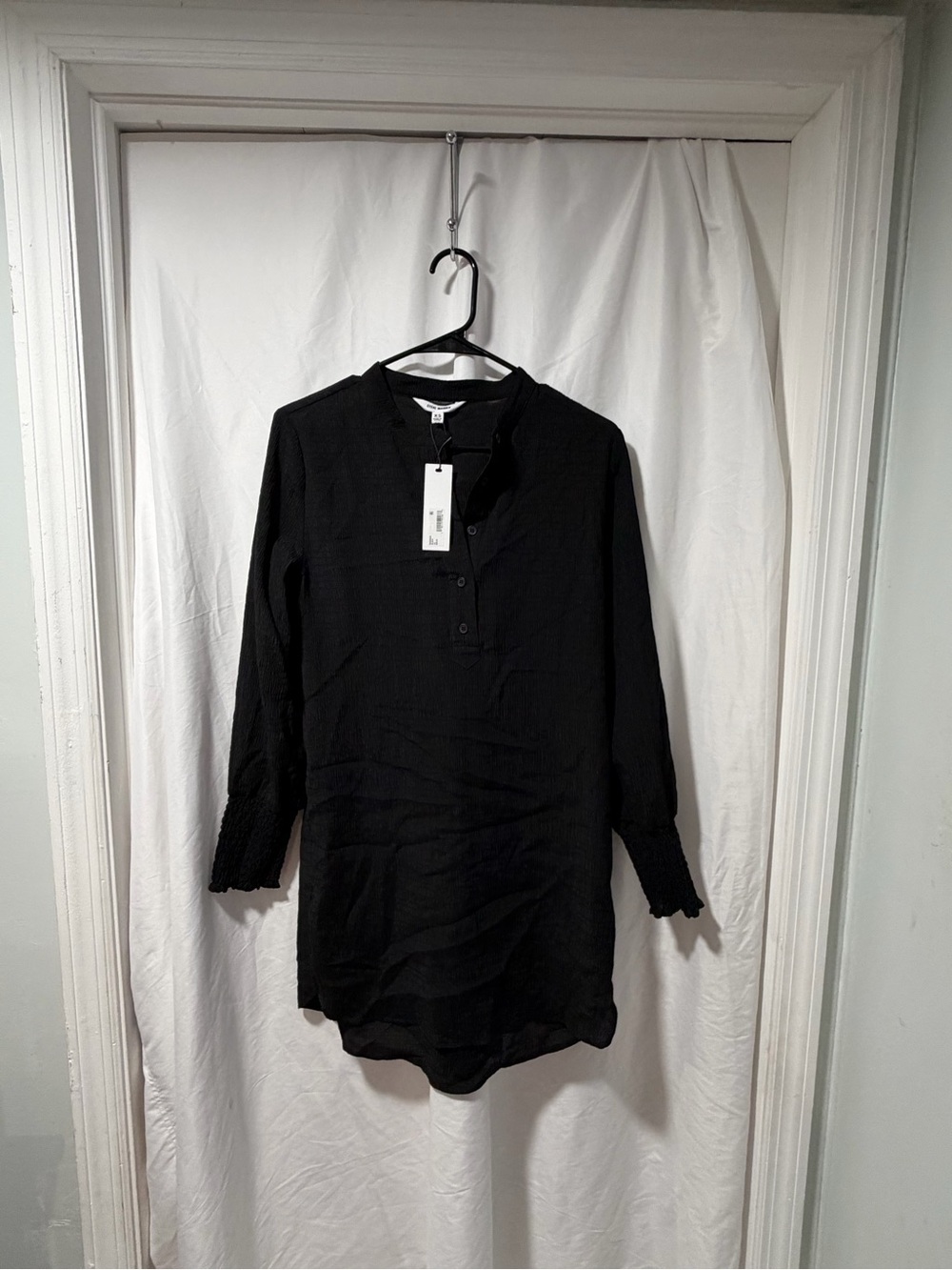 Steve Madden Black Textured V-Neck Tunic